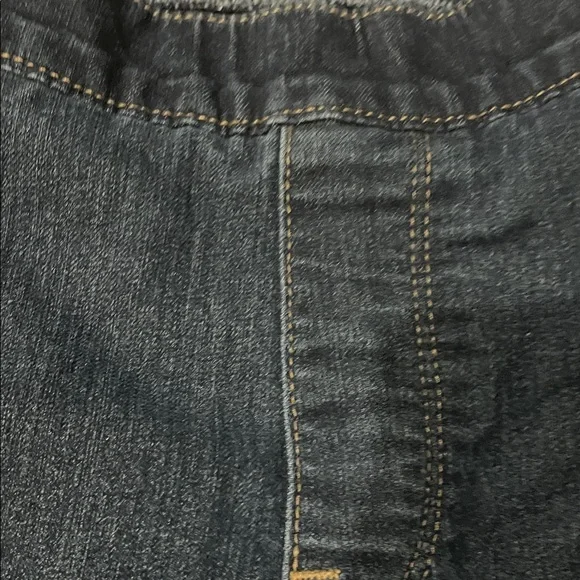 Levi’s High Rise Dark Blue Jeans - Picture 10 of 12